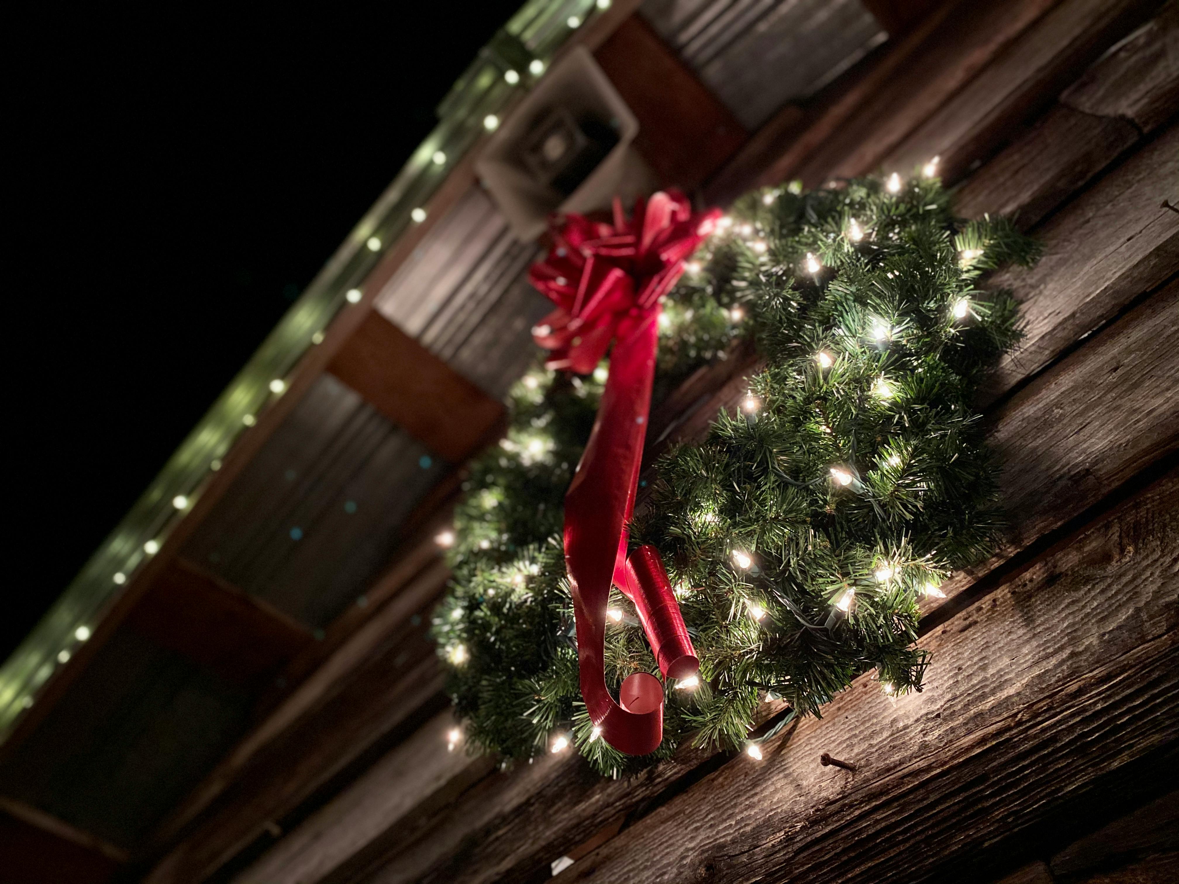 Roofline and yard holiday lighting, Ridgeview Christmas light installation