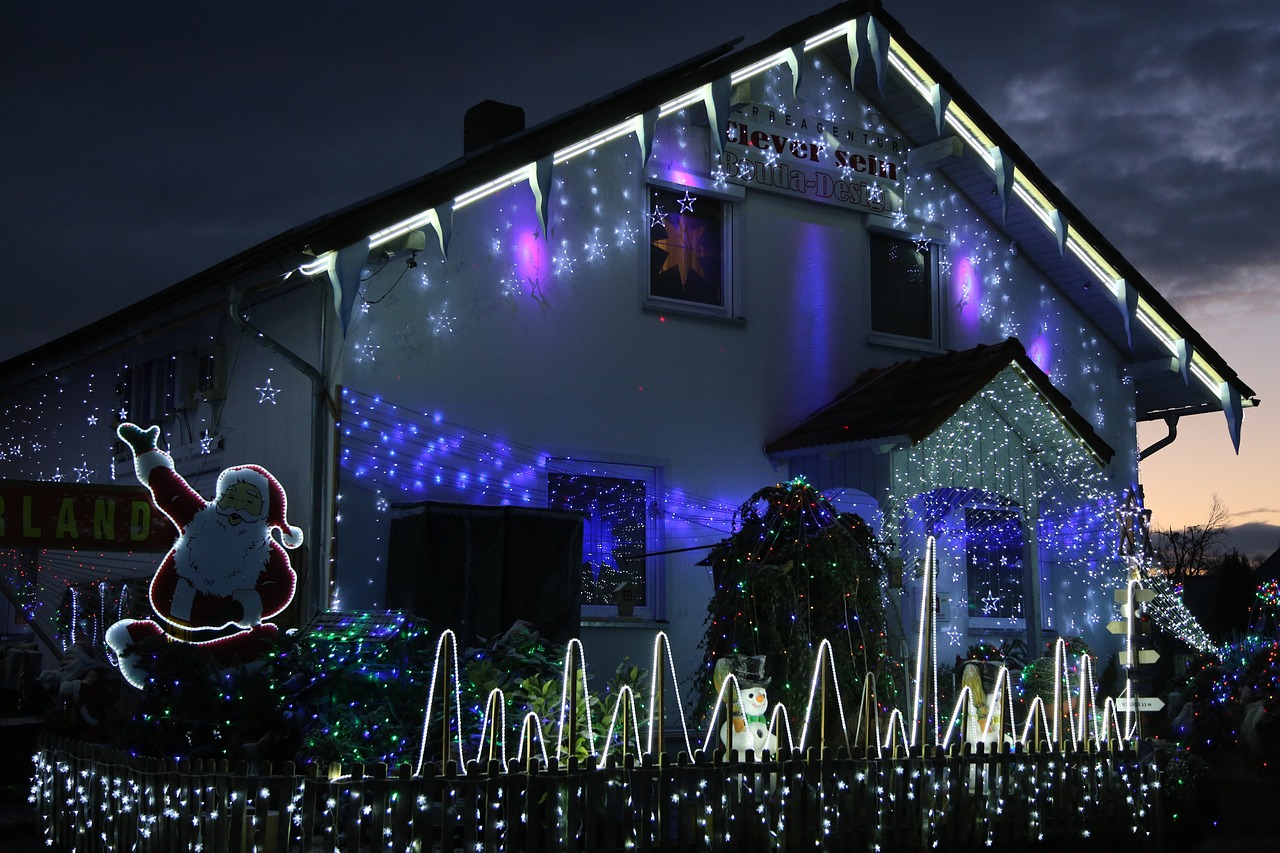 this image shows Christmas lights in Rancho Murieta, CA